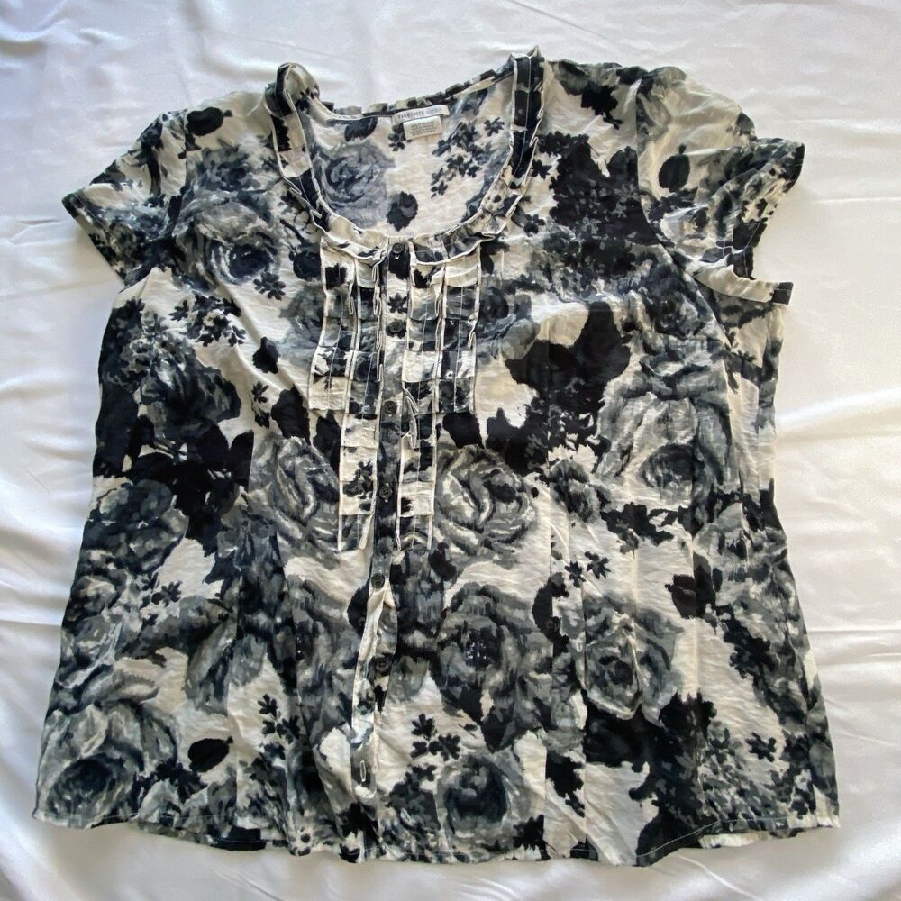 Van Heusen Studio Womens XXL Black White Floral Pleated Short Sleeve Blouse Top